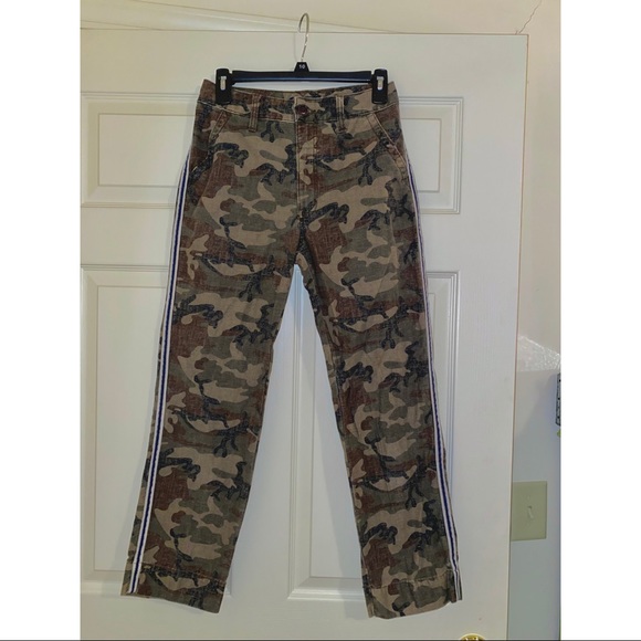 Abercrombie + Fitch Camo High Rise Pants - Picture 1 of 4